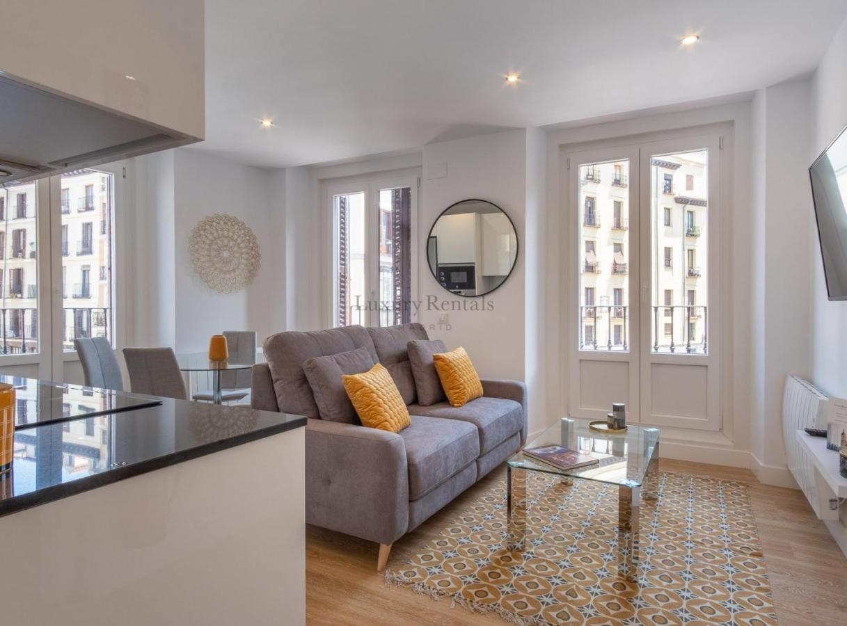 מדריד Charming Apartment For 4 Steps Away From Mercado De San Miguel , Calle Mayor IV מראה חיצוני תמונה