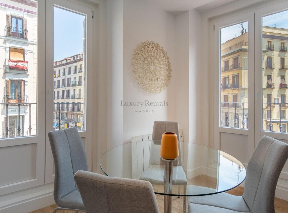 מדריד Charming Apartment For 4 Steps Away From Mercado De San Miguel , Calle Mayor IV מראה חיצוני תמונה